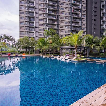 Peaceful 3-Bedroom With Pool 5 Pax - Wangsa Maju Куала-Лумпур Экстерьер фото