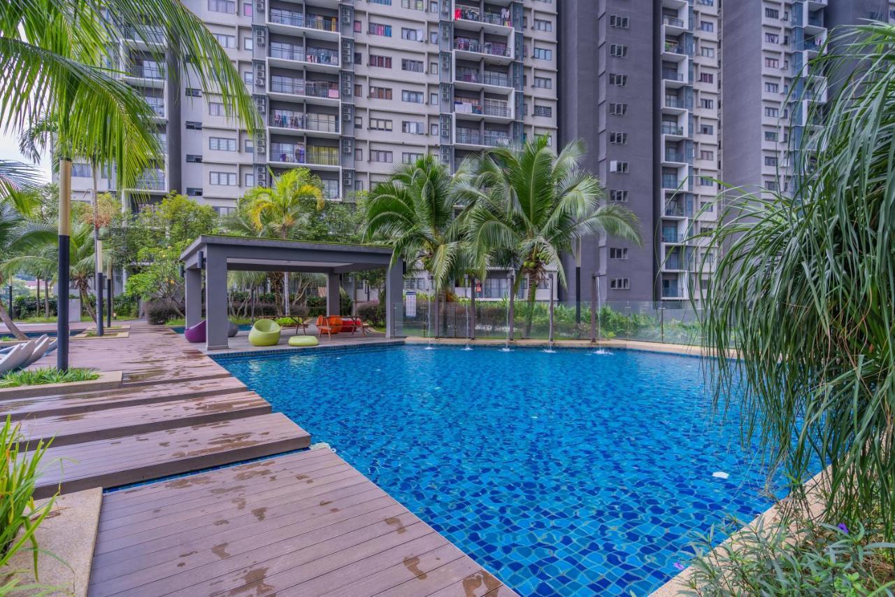 Peaceful 3-Bedroom With Pool 5 Pax - Wangsa Maju Куала-Лумпур Экстерьер фото