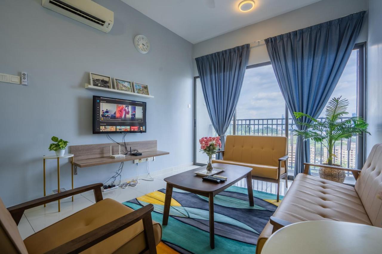 Peaceful 3-Bedroom With Pool 5 Pax - Wangsa Maju Куала-Лумпур Экстерьер фото